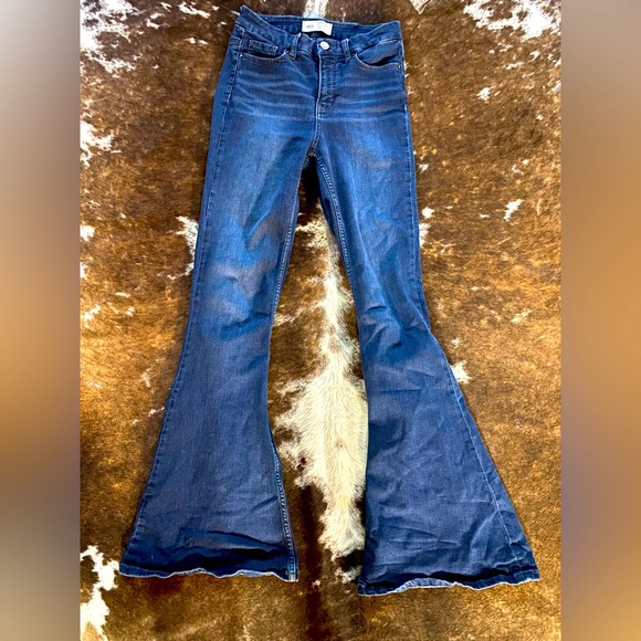 BKE Parker Flare Jeans - Picture 1 of 2